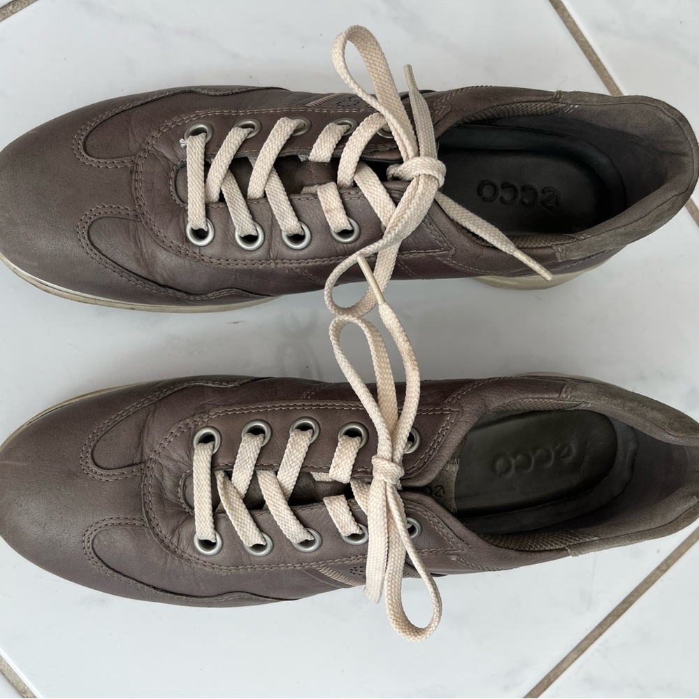 Ecco sneakers in good condition with exceptional comfort
